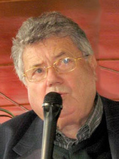 Jacques Bronsart au cours de l'AG de l'amicale du 3 dcembre 2010 sur la Seine  bord de la "Ptache"  ( Photo GL)